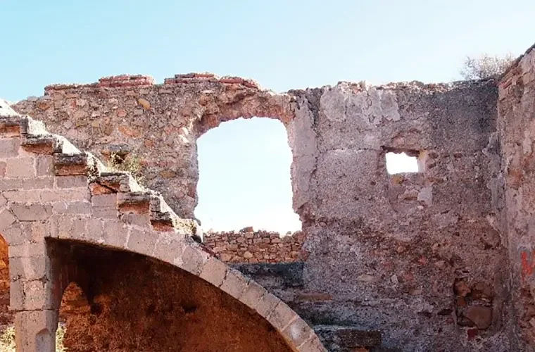 Castillo Palau. Mancomunidad la Baronia. Valencia